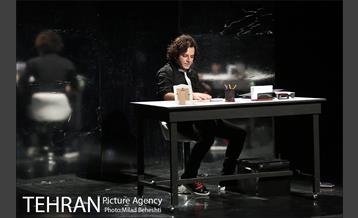 نمایش بانویی از اسلو‎ 19