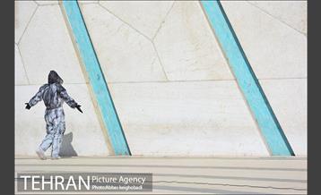 اجرای پرفورمنس "هفت شهر عشق" در میدان آزادی 2