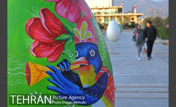 برج میلاد میزبان لاله های بهاری و تخم مرغ های رنگی 20