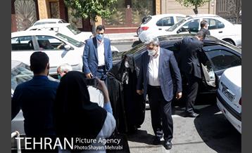 حضور شهردار تهران در انتخابات 1400