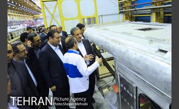 بازدید معاون اول رئیس جمهور به همراه شهردار تهران از کارخانه واگن‌سازی تهران 18