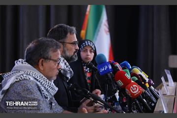نشست خبری رویداد بین‌المللی طراحی کارتون، کاریکاتور و پوستر «هولوساید ۲۰۲۴» 34