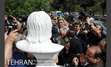 نامگذاری خیابان و رونمایی از سردیس جمشید مشایخی با حضور شهردار تهران 17