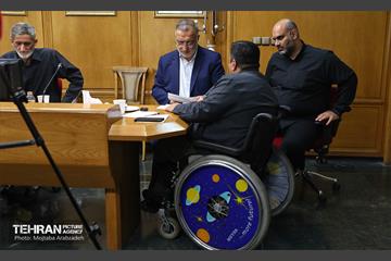 دیدار جمعی از رزمندگان تخریبچی دفاع مقدس با شهردار تهران 13