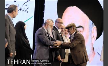تجلیل از کارگران نمونه شهرداری تهران 32