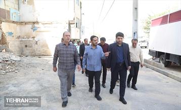 بازدید فرماندار تهران از طرح های عمرانی و خدماتی شهرداری منطقه ۱۰ 4
