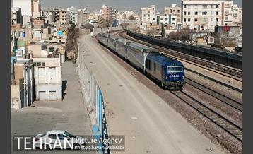 حاشیه نشینان ریل راه آهن 24