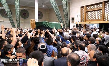 مراسم تشییع پیکر آیت‌الله فاطمی‌نیا 8