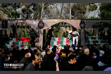 تشییع پیکر ۲۰۰ شهید گمنام دفاع مقدس در تهران 28