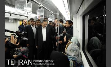 بازدید معاون اول رئیس جمهور به همراه شهردار تهران از مترو تهران 12