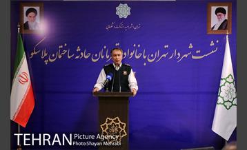 تجلیل از خانواده شهدای آتش‌نشان حادثه پلاسکو با حضور شهردار تهران 28