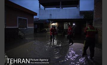 تخلیه آب از منازل مسکونی شهر آق قلا12