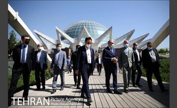 آیین احیای بوستان اکو 8