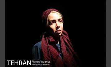 نمایش به طرز‎ 9