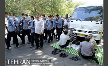 پیاده روی خانوادگی نازی آبادی ها 12