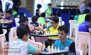 مسابقات شطرنج سومین دوره جام قهرمان شهر 13