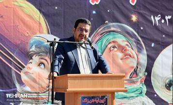 آیین آغاز سال تحصیلی جدید در دبیرستان ماندگار شهید مدرس 16