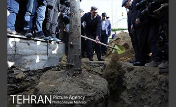 آیین کاشت 40 اصله درخت، به مناسبت چهلمین سالگرد انقلاب اسلامی باحضور شهردار تهران 13