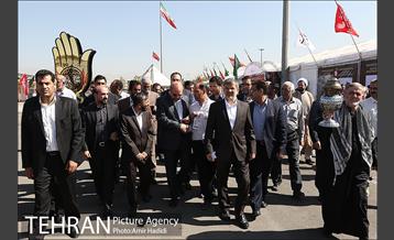 آیین افتاح نمایشگاه عطر سیب 3