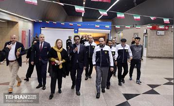 افتتاح نمایشگاه عکس رومانی در ایستگاه مترو تجریش 23