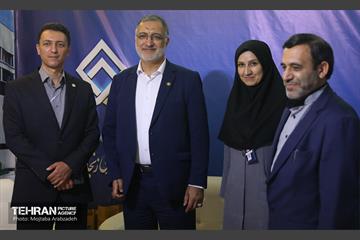 بازدید شهردار تهران از نمایشگاه بین المللی فرصت های سرمایه گذاری پایتخت