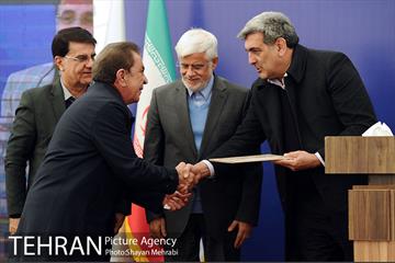 آیین بهره برداری از ۵۵ پروژه مدیریت شهری در منطقه ۲۲ تهران 44