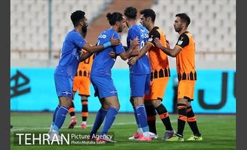 دیدار تیم های فوتبال استقلال و مس رفسنجان 22