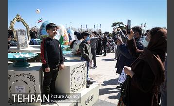 جشن تحویل سال ۱۴۰۰ در میدان آزادی  8