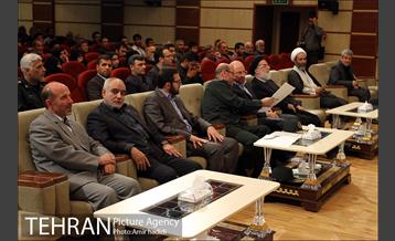 آیین تجلیل از خانواده های شهدای مدافع حرم 10