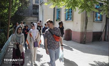 بازدید هیات دیپلماتیک از بناهای تاریخی منطقه ۱۲ 1