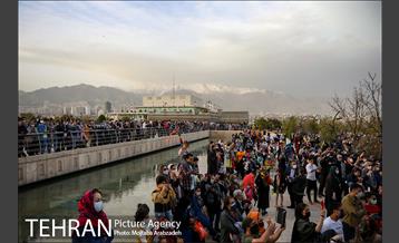 اجرای گروه موسیقی لیان در برج میلاد 4