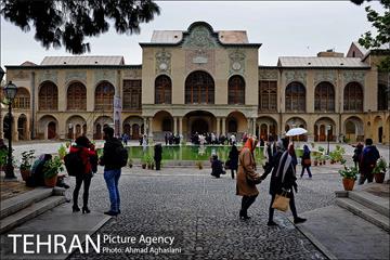 عمارت مسعودیه در میدان بهارستان 14