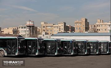ورود اتوبوس‌های دوکابین جدید به تهران 37