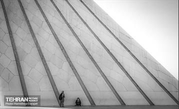 روایت یک بـرج 50ساله 12