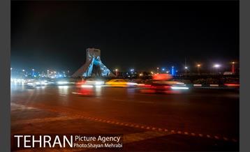 سمفونی نور سیمرغ صلح بر روی برج آزادی 3