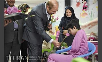 بازدید شهردار تهران از مرکز جامع توانبخشی خیریه وحدت 7