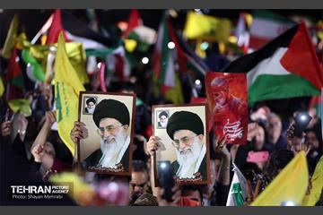 شادی مردم تهران پس از حمله موشکی ایران 27