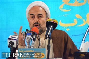 نشست گفتگو و بررسی کتاب تقاطع انقلاب  6