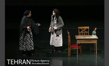 نمایش آینه های روبرو‎ 12