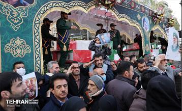 تشییع پیکر ۱۰۰ شهید مردمی و مدافع امنیت در تهران - 1 37