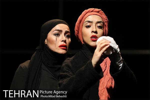 نمایش مرگ زنان زرد‎ 19