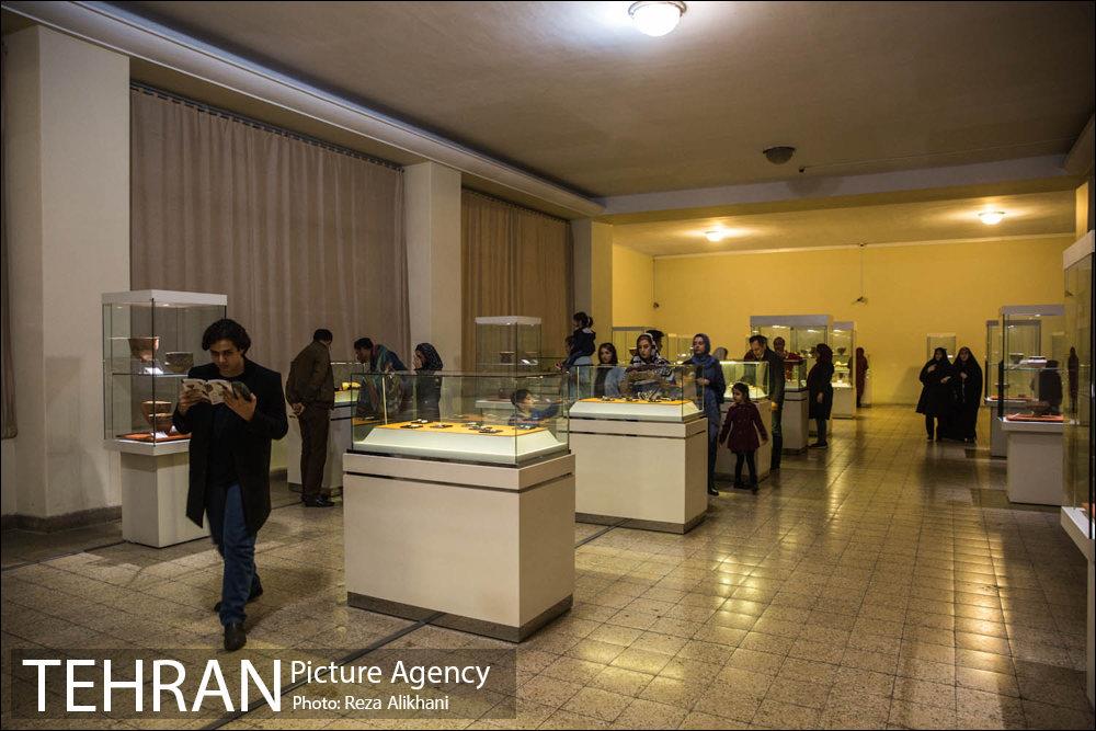 گشت و گذاری در موزه‌های ملی، آبگینه و نقاشی 25