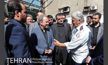 حضور شهردار تهران در مراسم عزاداری تاسوعای حسینی، بازار تهران 16