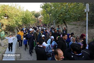 همایش‌ پیاده‌روی خانوادگی کارکنان شهرداری تهران - ۲ 33
