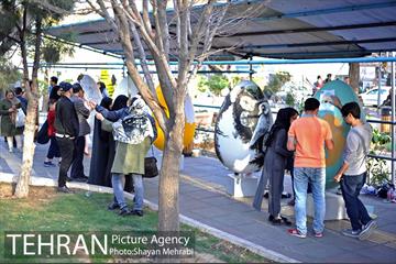 جشنواره تخم مرغ رنگی در بلوار کشاورز 33