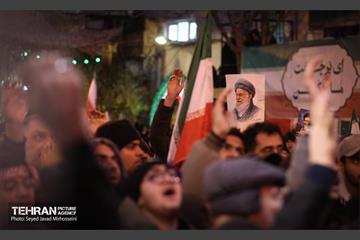 تشییع پیکر ۱۰۰ شهید مردمی و مدافع امنیت در تهران - 3 4