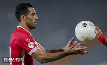 دیدار تیم های فوتبال پرسپولیس و گل گهر سیرجان 7