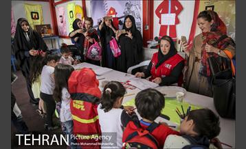 پذیرایی ایستگاه های آتش نشانی از شهروندان و دانش آموزان 3