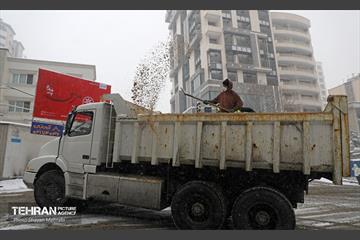 عملیات برف‌روبی در پایتخت 9