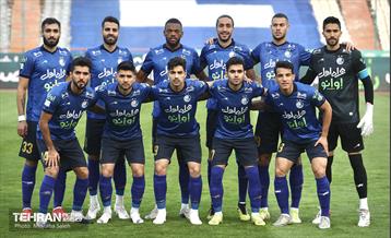 دیدار تیم‌های فوتبال استقلال و سپاهان 7